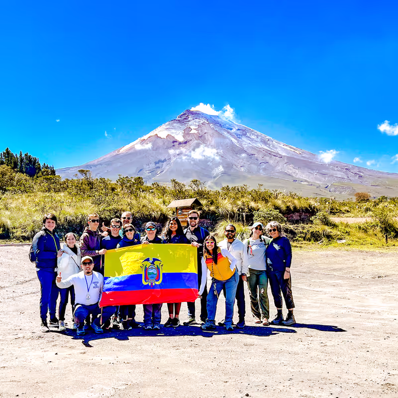 Quito Private Tour - Marco whith gruop
