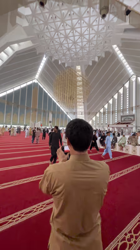 Islamabad Private Tour - Inside the mosque