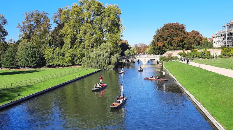 Cambridge Private Tour - Punting on The River Cam