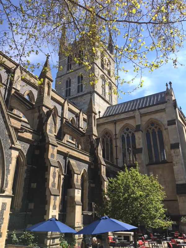 London Private Tour - Southwark Cathedral