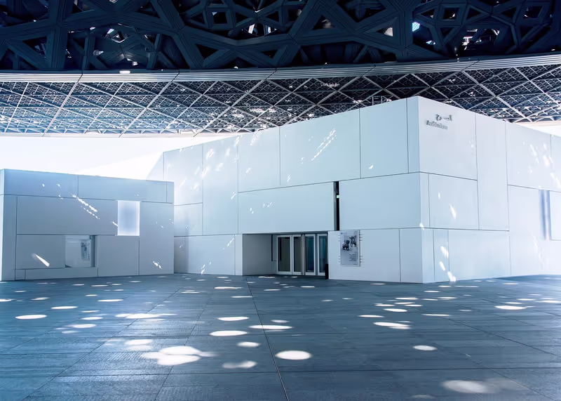 Dubai Private Tour - LOUVRE 02