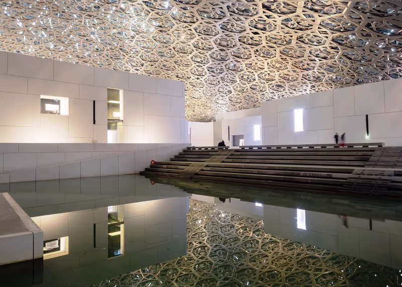 Dubai Private Tour - LOUVRE 01