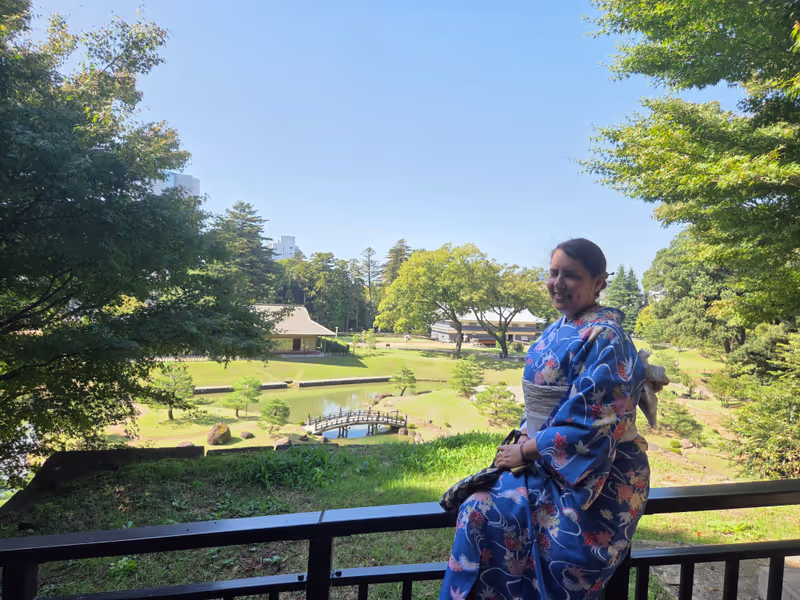 Kanazawa Private Tour - Gyokusen garden kimono