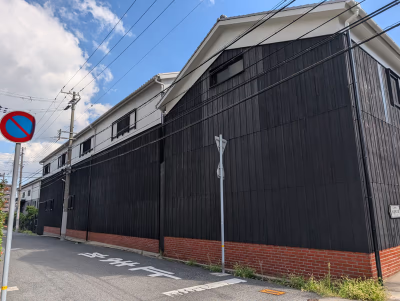 Kobe Private Tour - Street corner