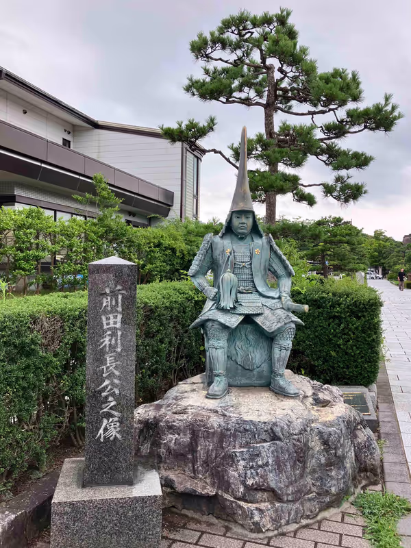 Toyama Private Tour - Statue of Maeda Toshinaga