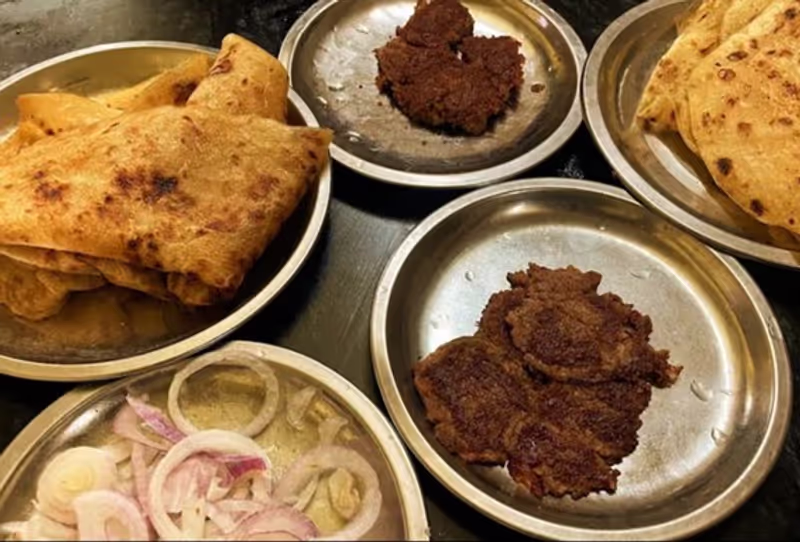Lucknow Private Tour - Tunday kebabs