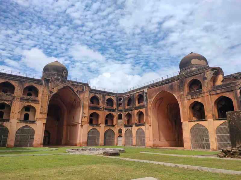 Hyderabad Private Tour - Madarasa