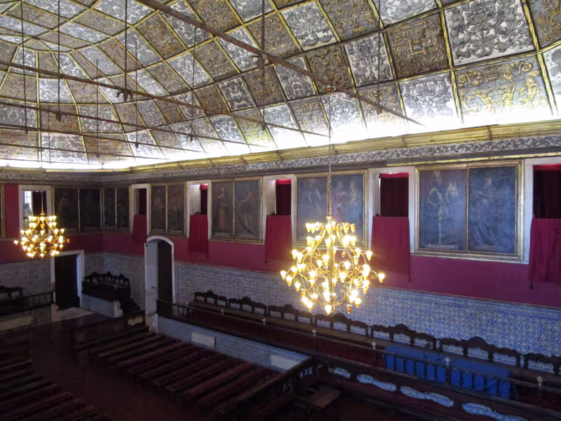 Coimbra Private Tour - the Great Hall of the Acts (University)