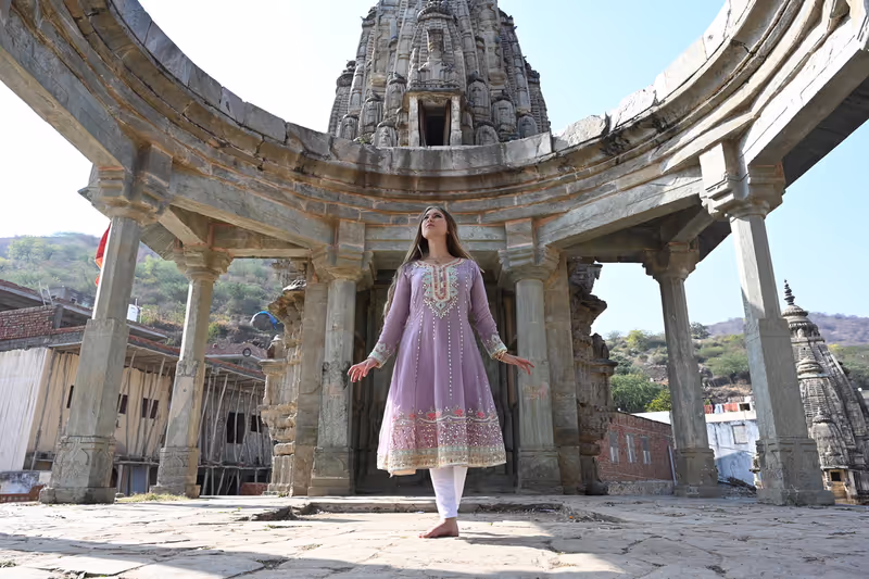 Jaipur Private Tour - Bihari ji Tempel