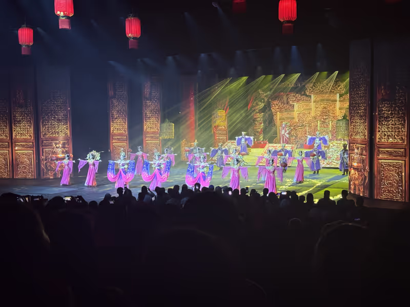 Hangzhou Private Tour - the Show, Songcheng Romance