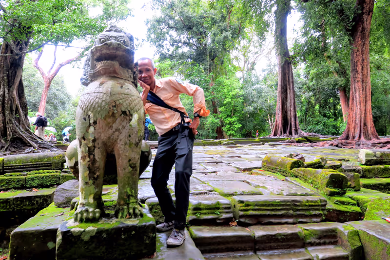 Siem Reap Private Tour - A Lion at Ta Phrom