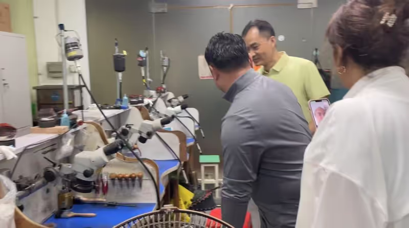 Shenzhen Private Tour - Visiting jewelry factory