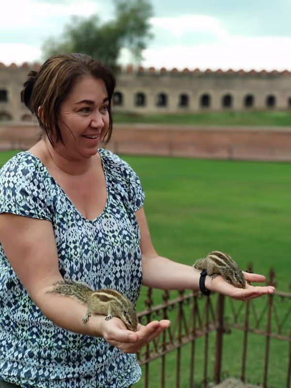 Agra Private Tour - Squirrels in Agra Fort