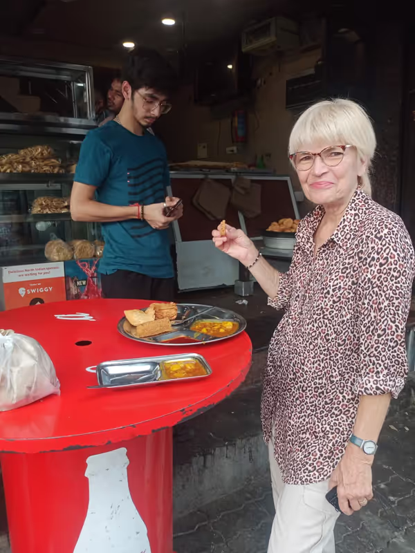 Amritsar Private Tour - Savoring a hot, crispy samosa