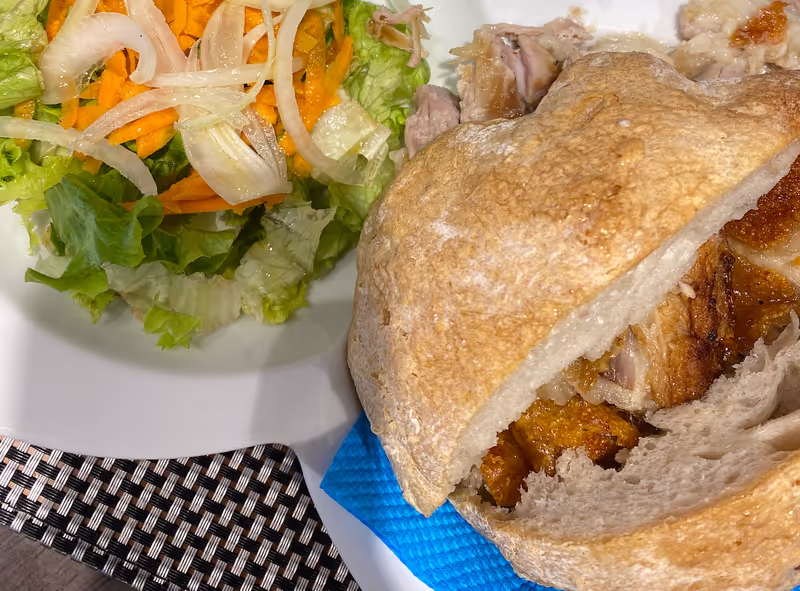 Lisbon Private Tour - Yummy, a bifana is always a good ides