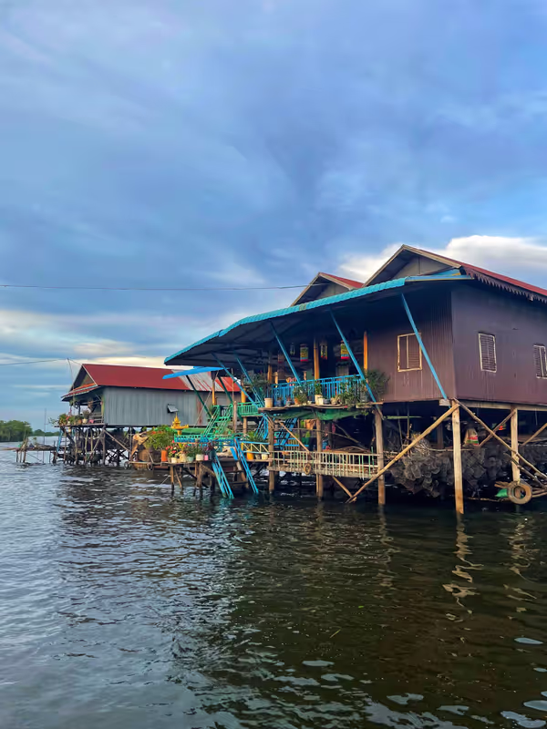 Siem Reap Private Tour - floating house