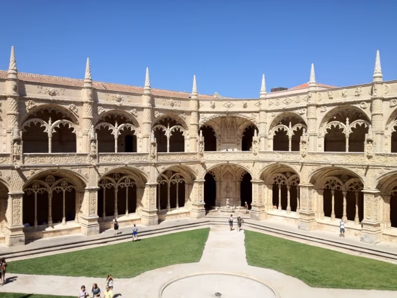 Lisbon Private Tour - Cloister of Jerónimos Monastery