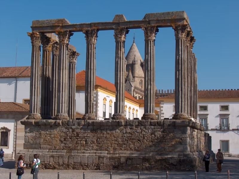 Evora Private Tour - Roman Temple