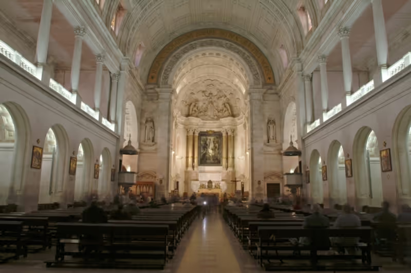 Lisbon Private Tour - Fátima-Old Basilica