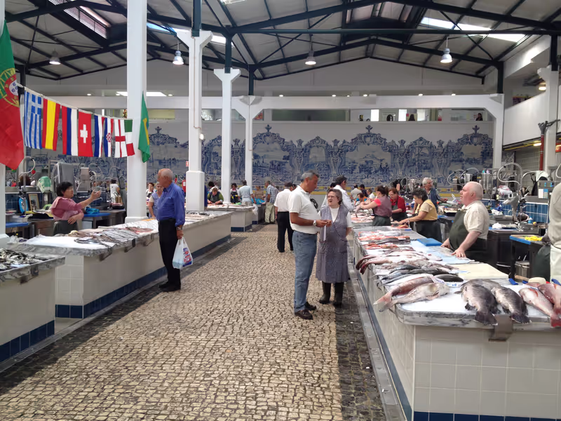 Lisbon Private Tour - Livramento Market Setúbal