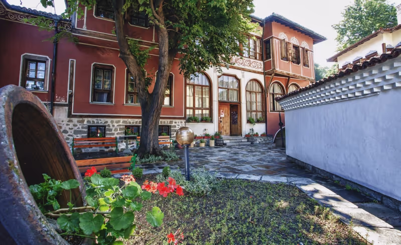 Sofia Private Tour - Balaban house courtyard