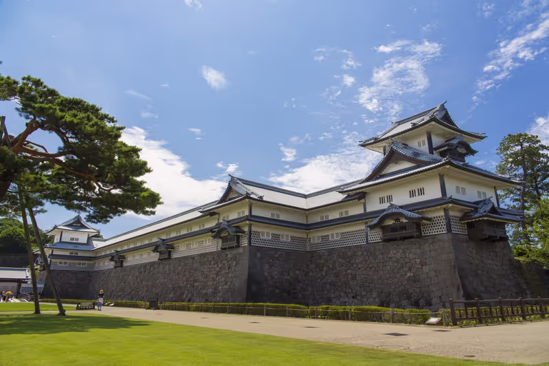 Kanazawa Private Tour - Kanazawa Castle Park