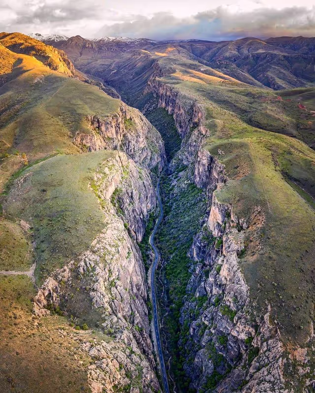 Yerevan Private Tour - Road to Noravank