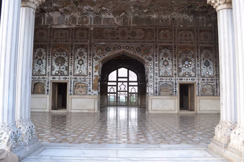 Lahore Private Tour - Sheesh Mahal, Lahore Fort