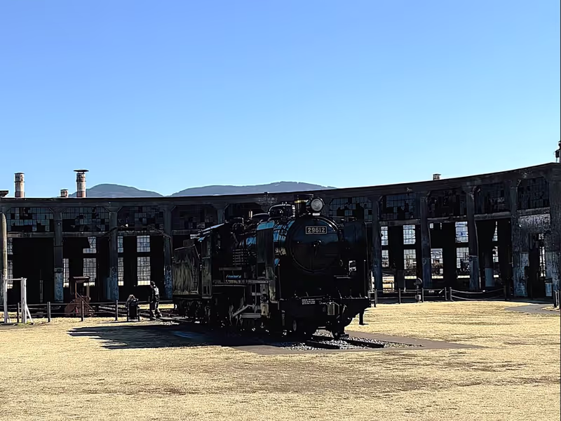 Oita Private Tour - Locomotive and Roundhouse