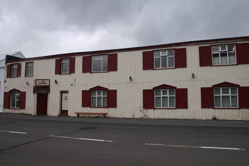 Isafjordur Private Tour - Flateyri Fishing Village