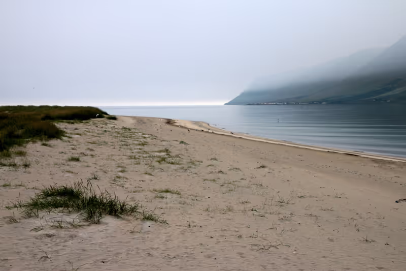 Isafjordur Private Tour - Holtsfjara Beach