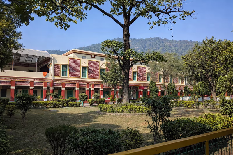 Rishikesh Private Tour - Gita Bhavan Ashram