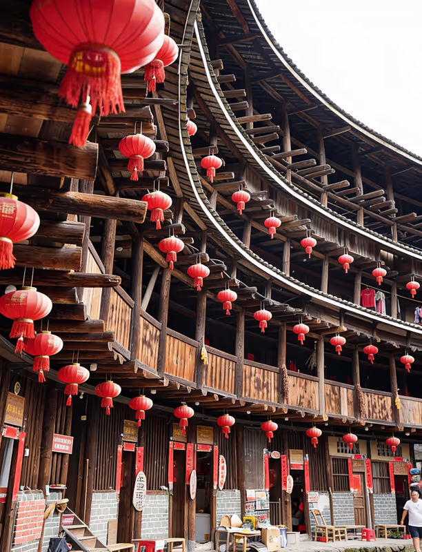 Xiamen Private Tour - Tulou interiors