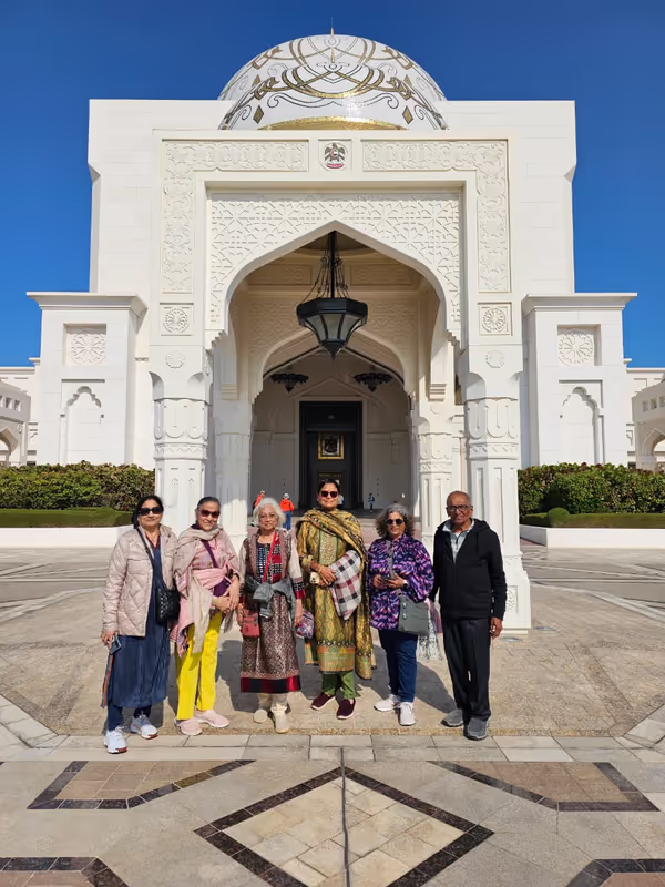 Dubai Private Tour - Qarsar Al Watan - Abu Dhabi
