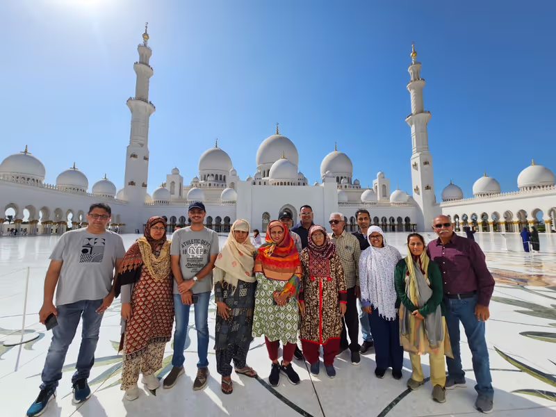 Dubai Private Tour - Sheikh Zayed Grand Mosque Abu Dhabi