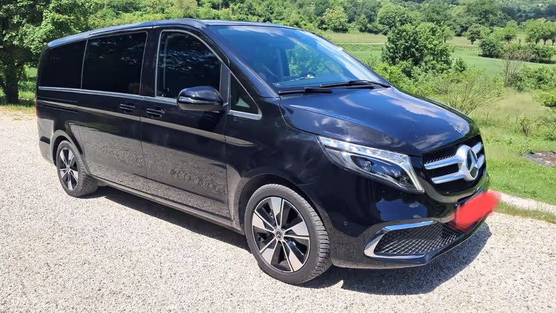 Veneto Private Tour - the luxury van mercedes v-vito ready for the tour