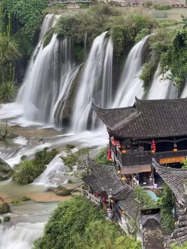 Zhangjiajie Private Tour - 'hanging' over the waterfall