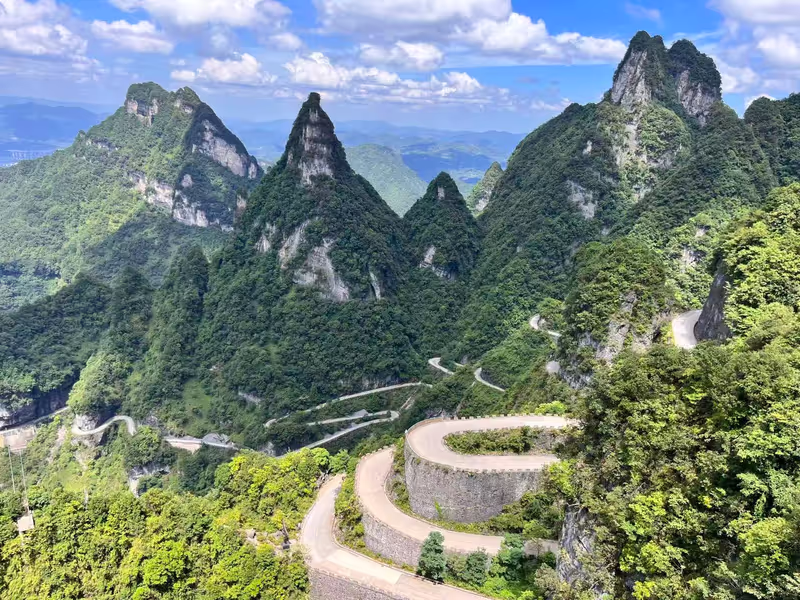 Zhangjiajie Private Tour - 99 Bends Road( Road to Heaven)