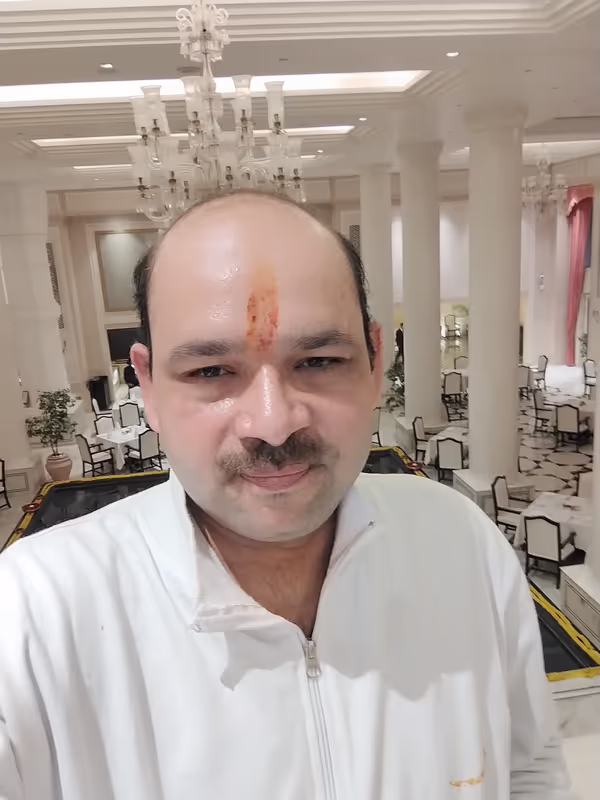 Lucknow Private Tour - Hotel Clarks Awadh