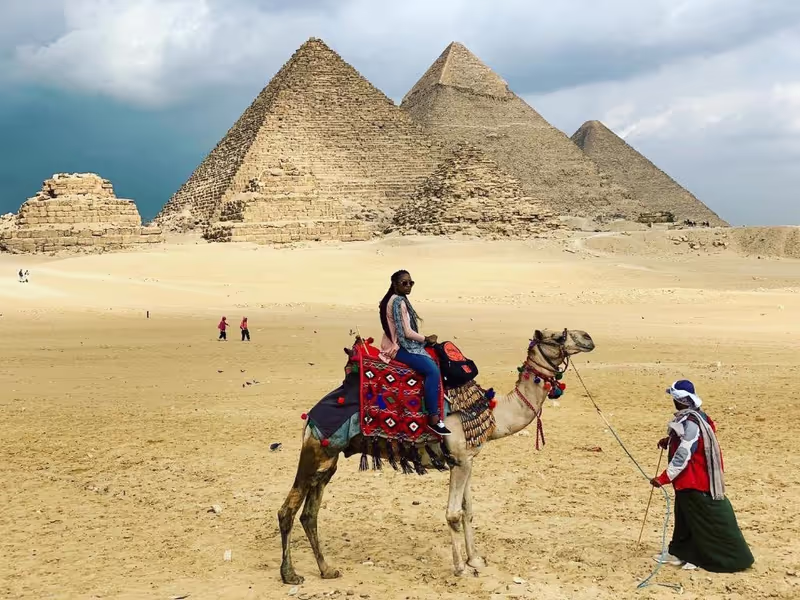 Giza Private Tour - Camel ride