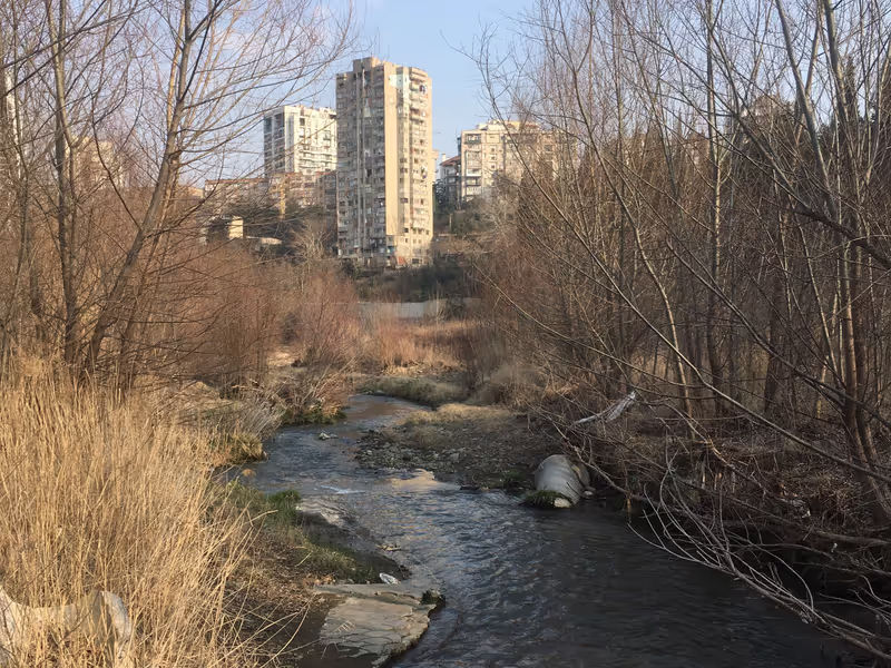 Tbilisi Private Tour - Vere river, Saburtalo