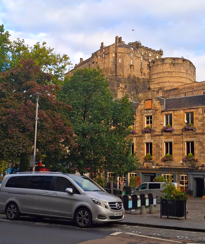 Edinburgh Private Tour - My luxury minivan beneath Edinburgh Castle