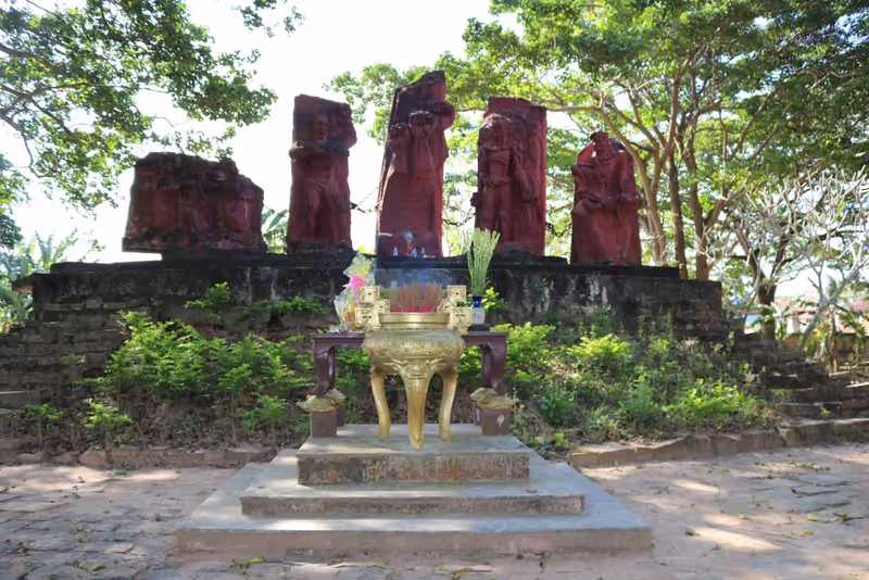 Quang Tri Private Tour - Lao Bao Prison