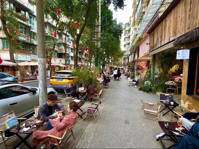 Chengdu Private Tour - YULIN WALK | Authentic Life on a "Human Scale"