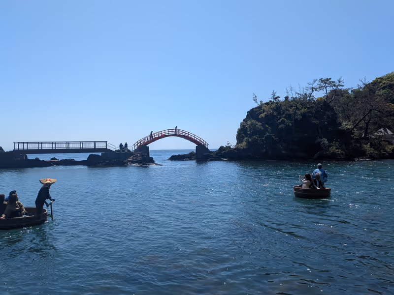 Sado Private Tour - Yajima-Kyojima (Tarai-bune Boat Ride)
