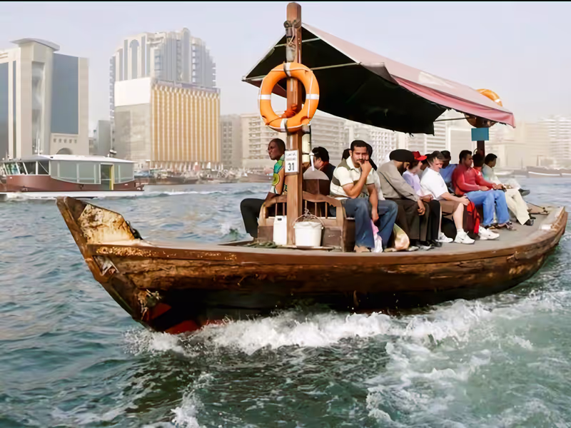 Dubai Private Tour - Abra boat