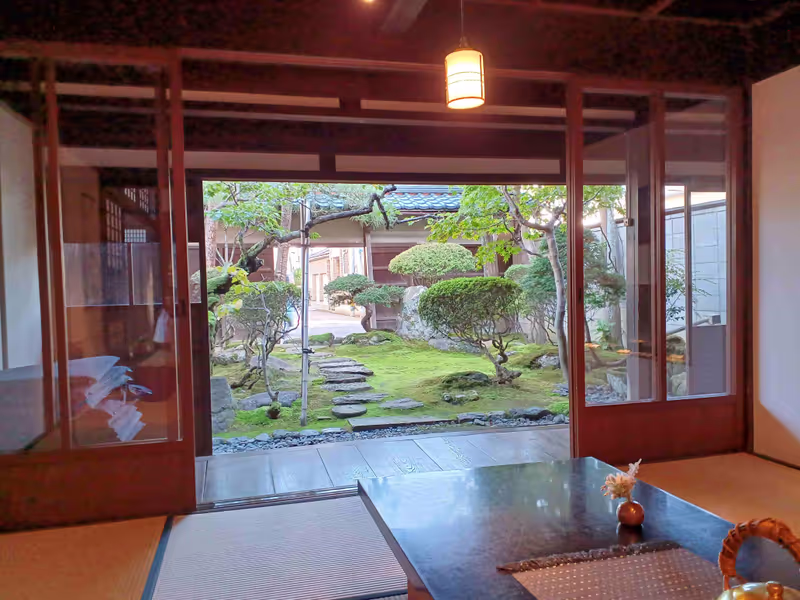 Niigata Private Tour - A Japanese Garden in Gyokusendo