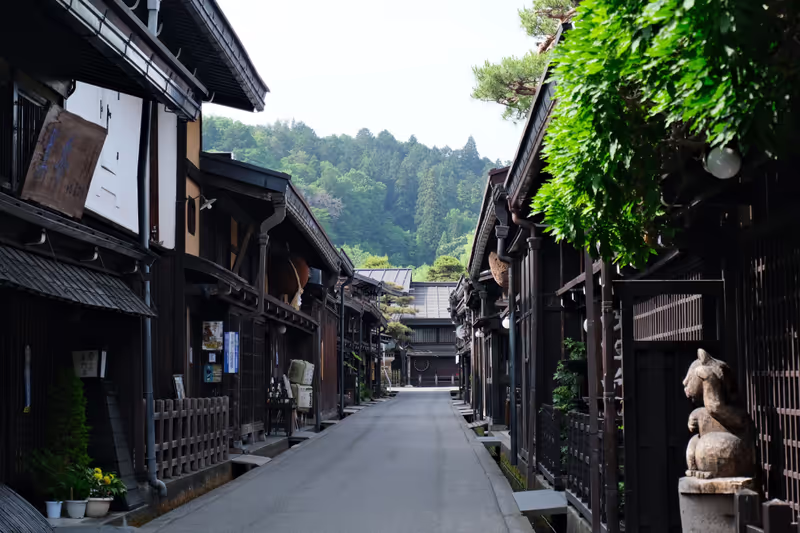 Takayama Private Tour - Old Town streets in Takayama