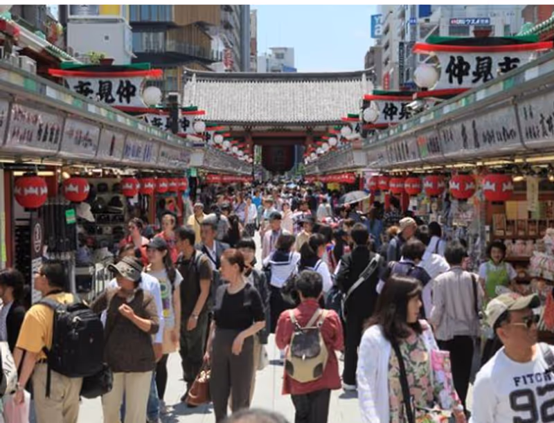 Chiba Private Tour - Nakamise Street