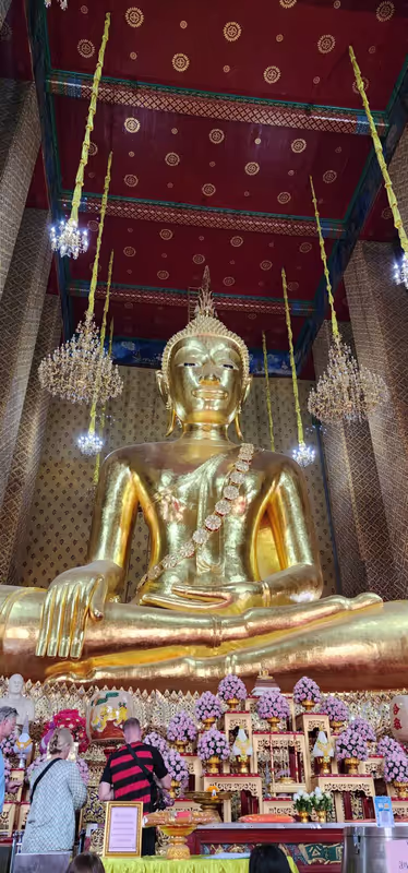 Bangkok Private Tour - Seek blessings at the majestic.